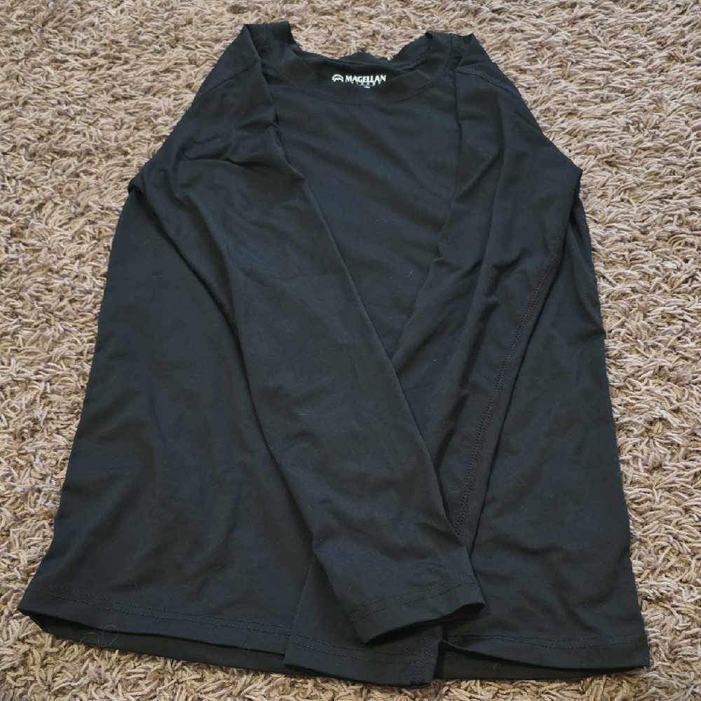 Magellan Outdoors Black Long Sleeve Kids Tee